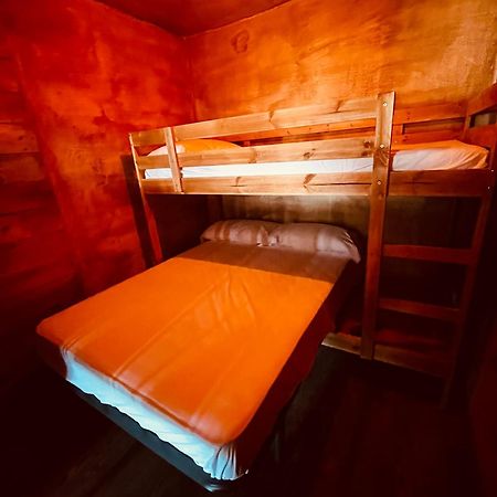 San Martín de ValdeiglesiasOld West House Pantano De San Juanアパートメント エクステリア 写真