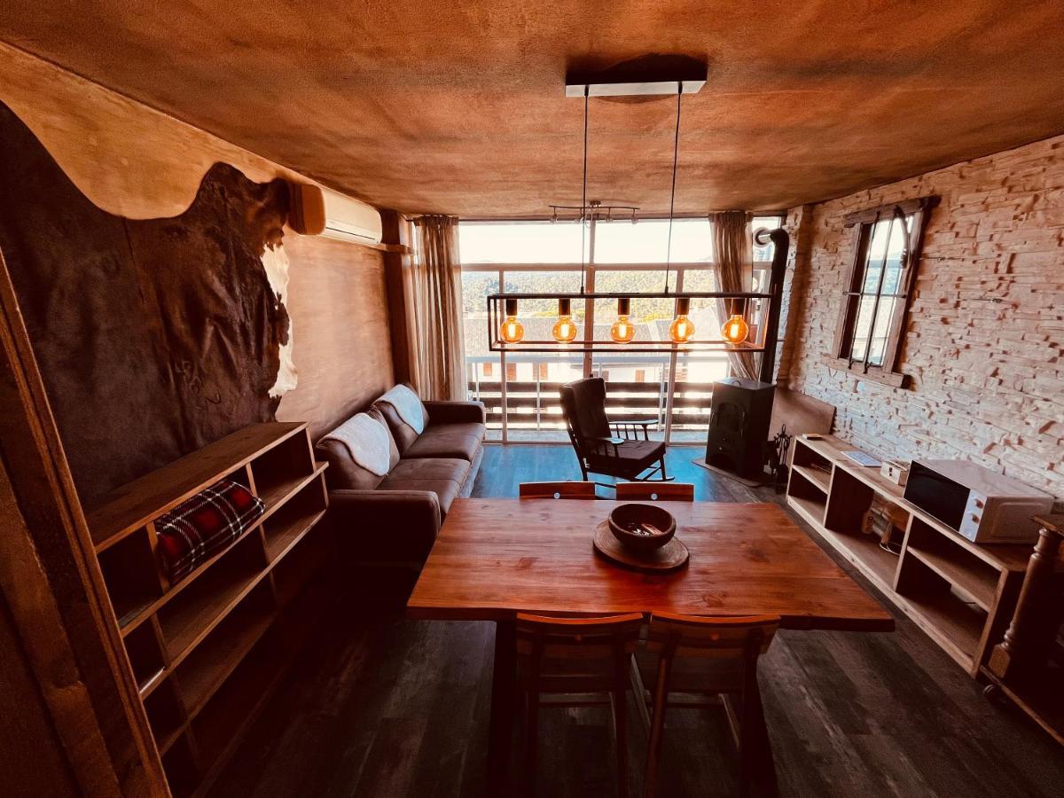 San Martín de ValdeiglesiasOld West House Pantano De San Juanアパートメント エクステリア 写真