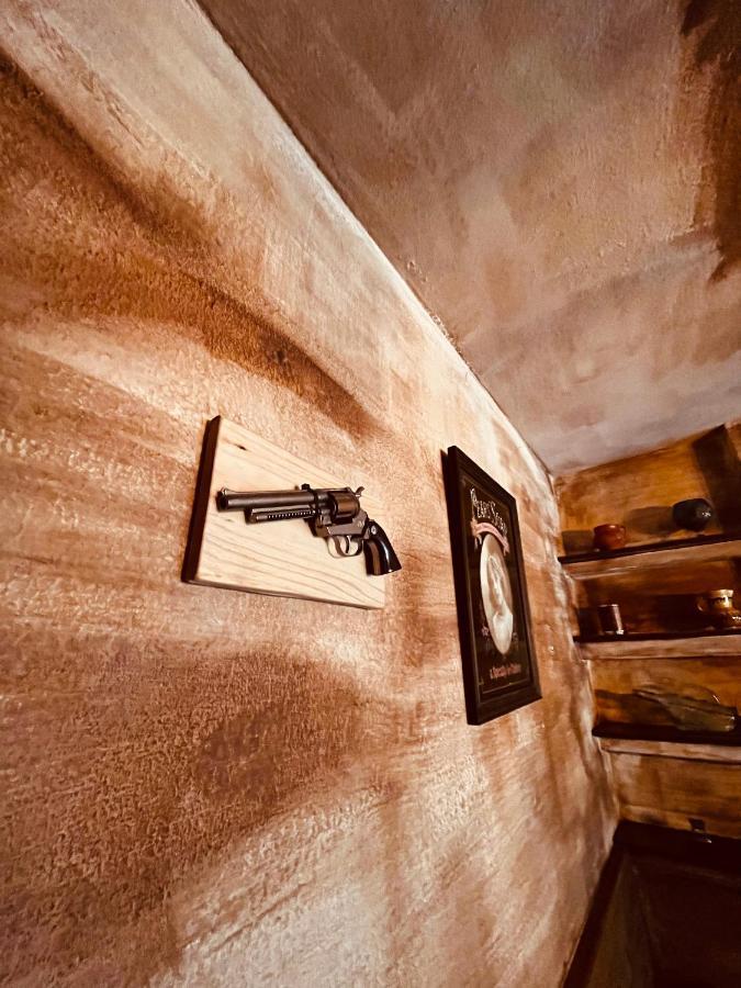 San Martín de ValdeiglesiasOld West House Pantano De San Juanアパートメント エクステリア 写真