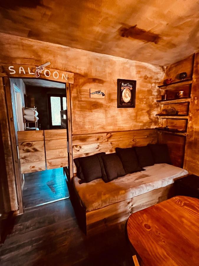 San Martín de ValdeiglesiasOld West House Pantano De San Juanアパートメント エクステリア 写真